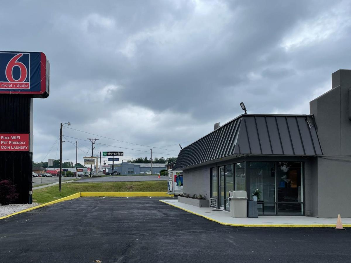 Suites Wytheville Va Bagian luar foto