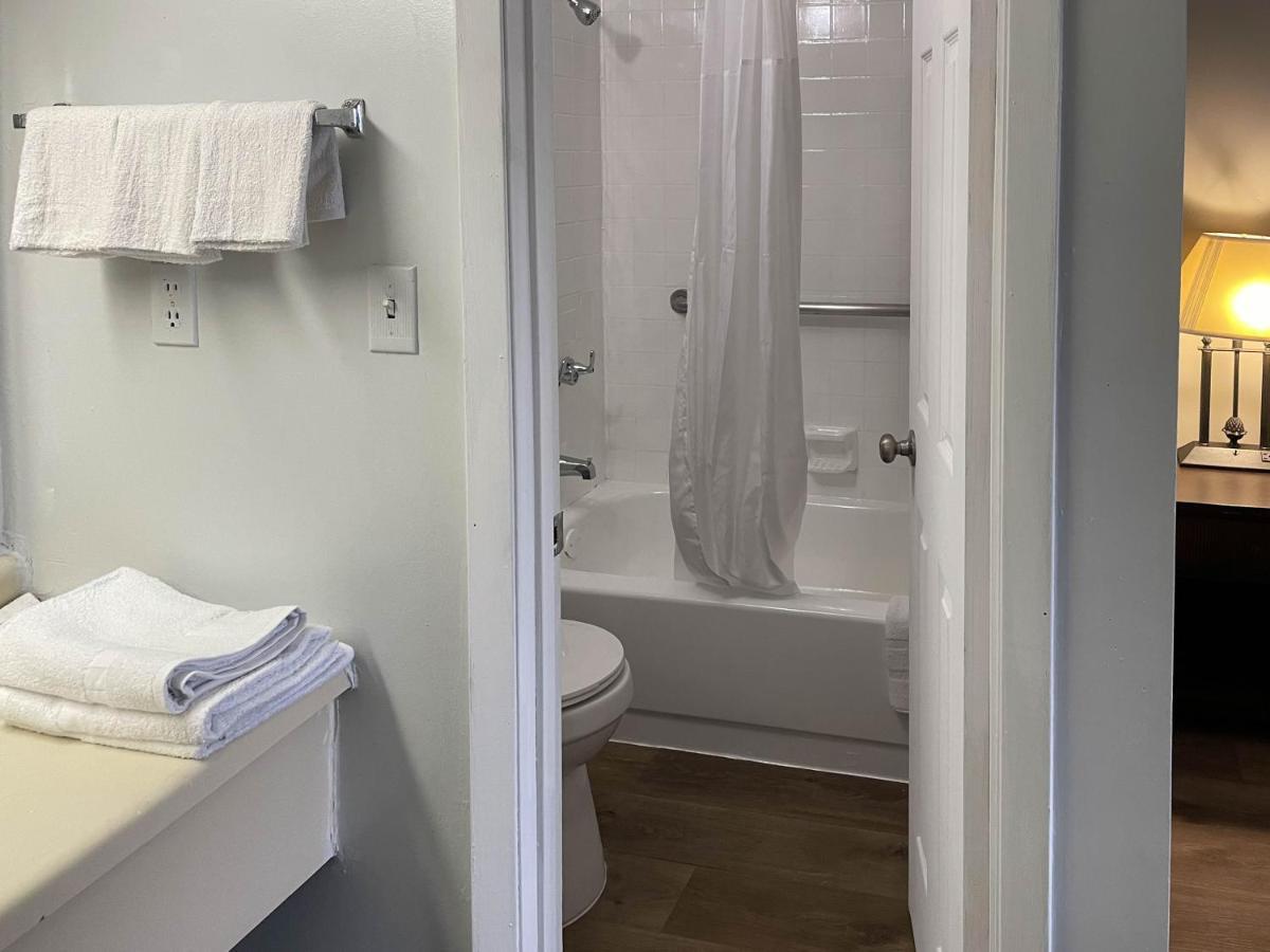 Suites Wytheville Va Bagian luar foto