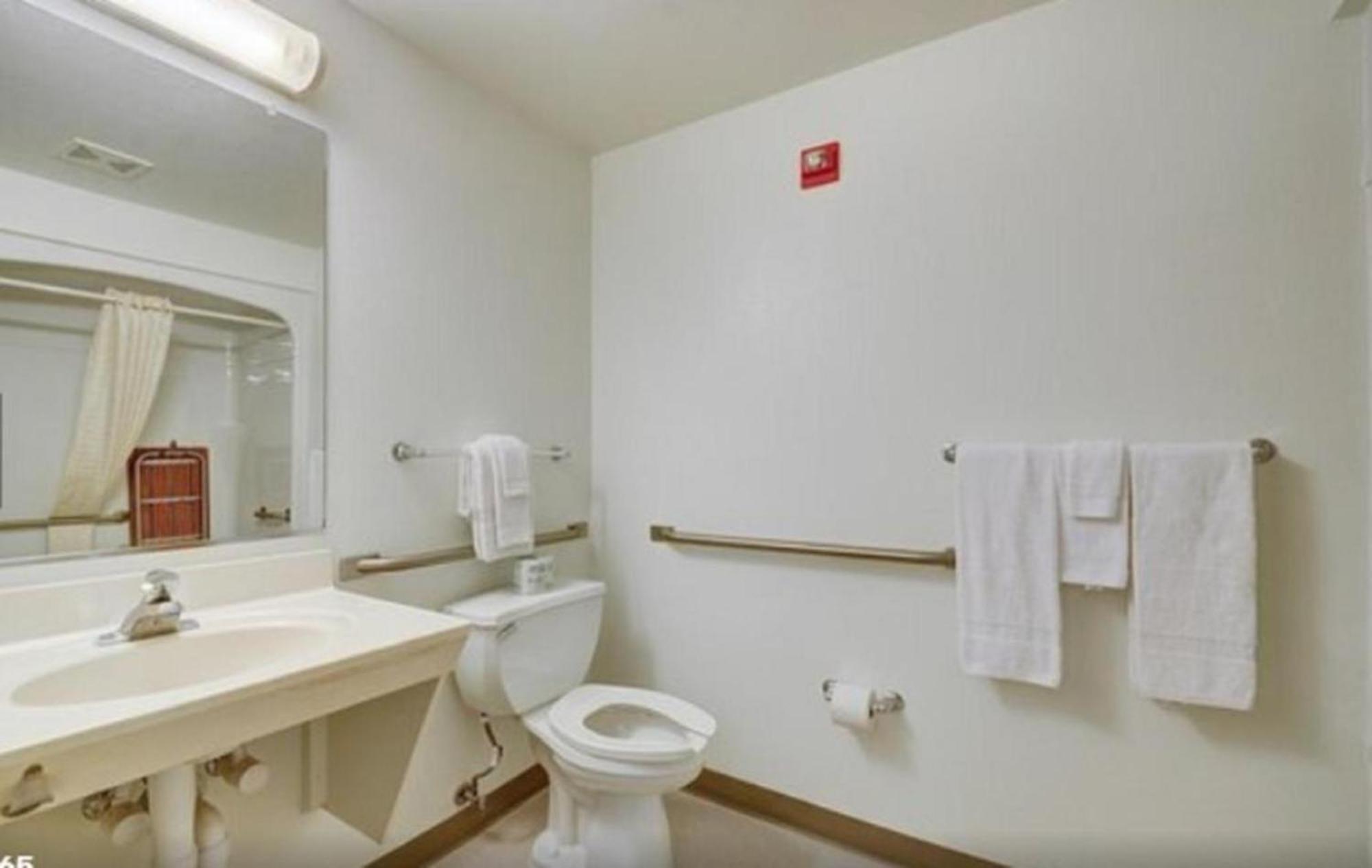 Suites Wytheville Va Bagian luar foto